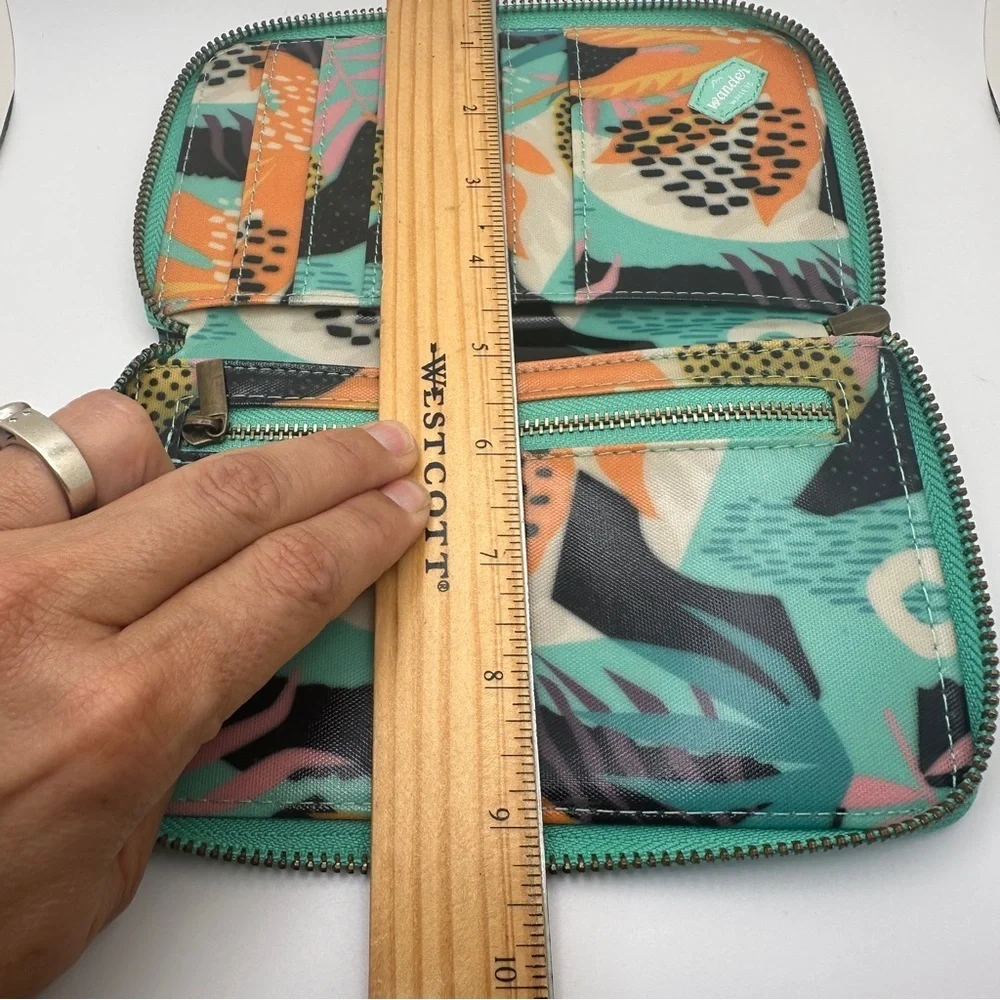 Wander Vibrant Tropical Artistic Print Zippered Wallet Abstract Floral Motifs - Picture 13 of 15